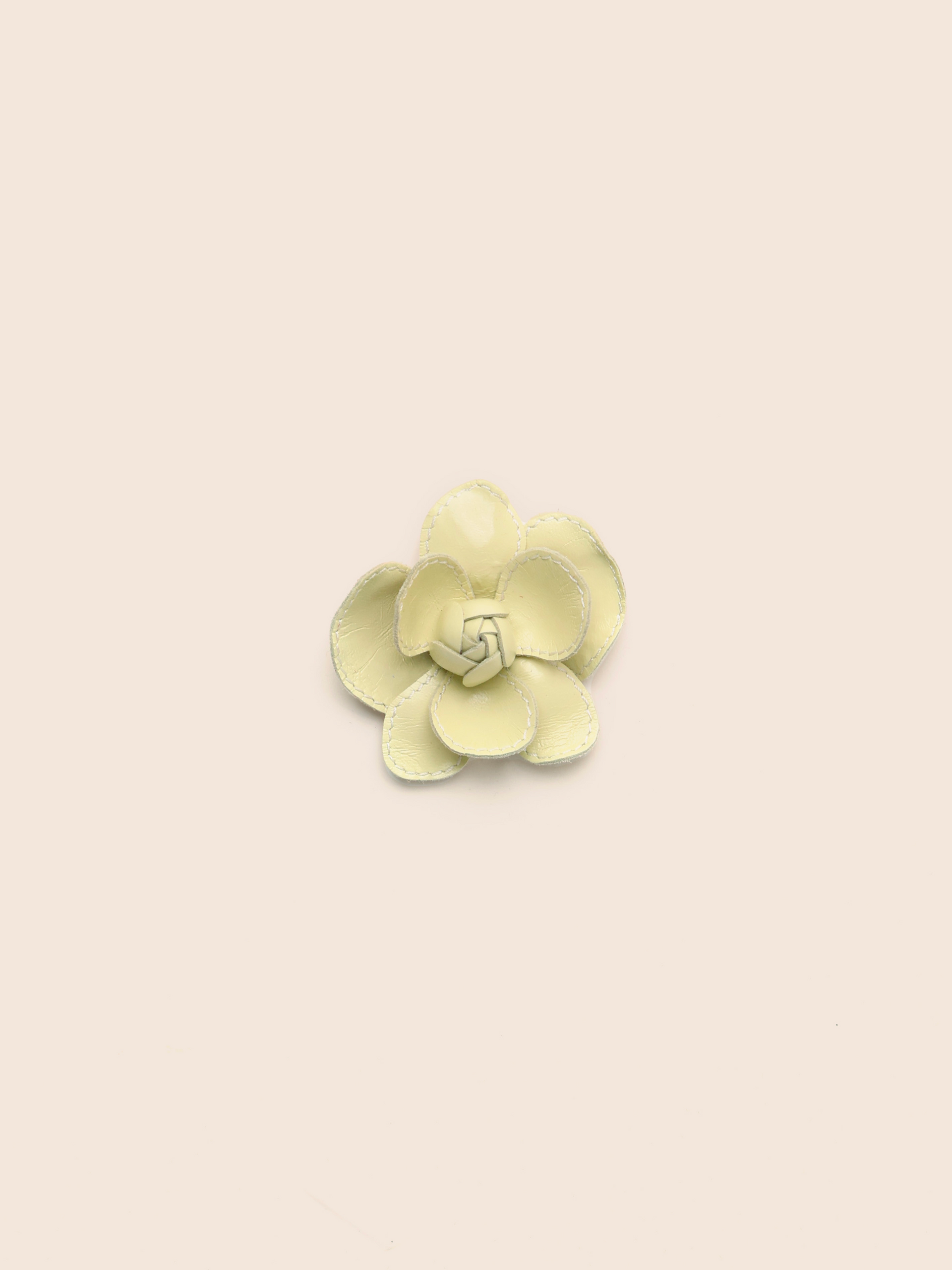 Stitch Flower Clip Butter