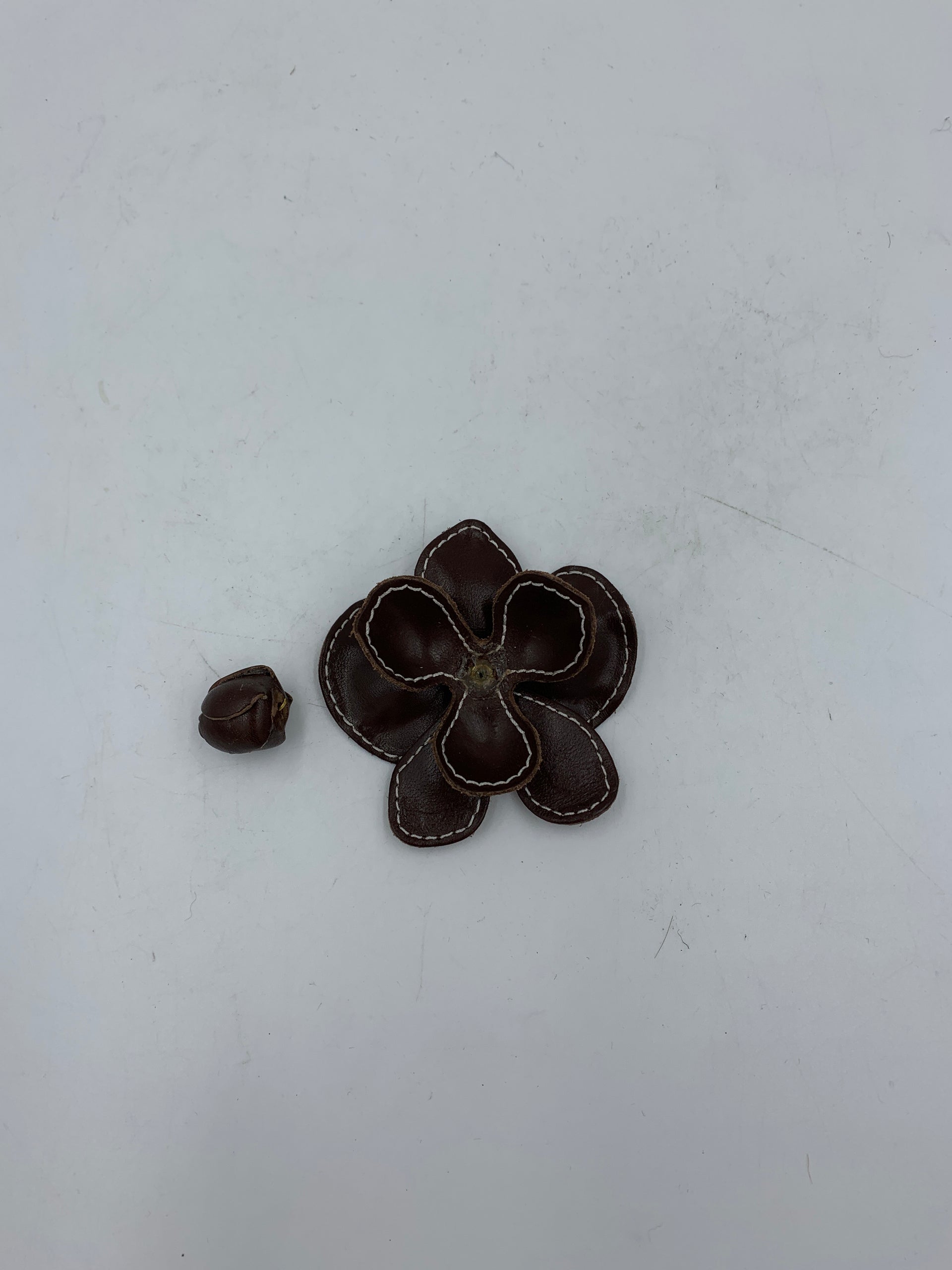 Imperfect Stitch Flower Clip Brown