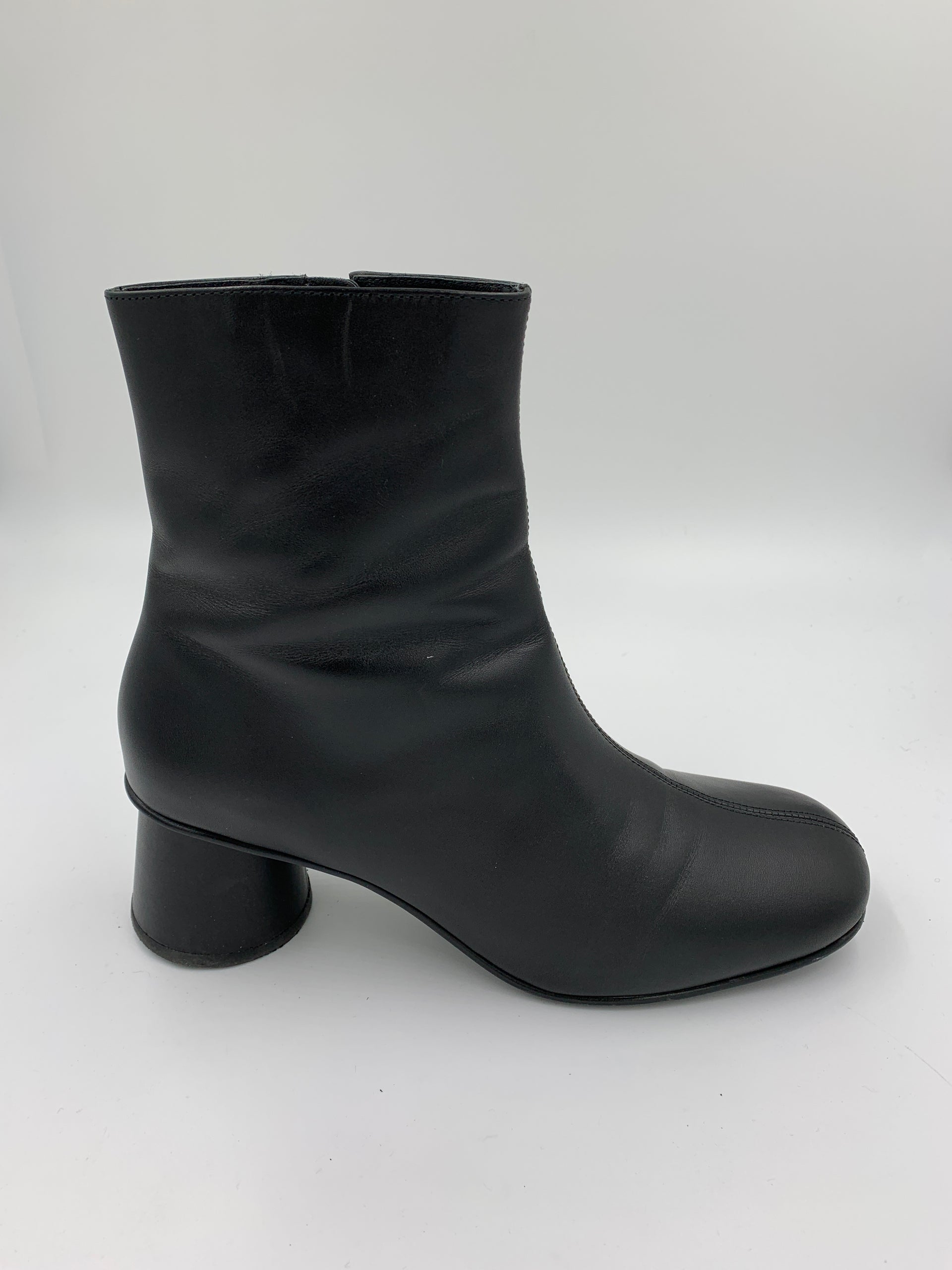 Second Hand Maia Black Boot