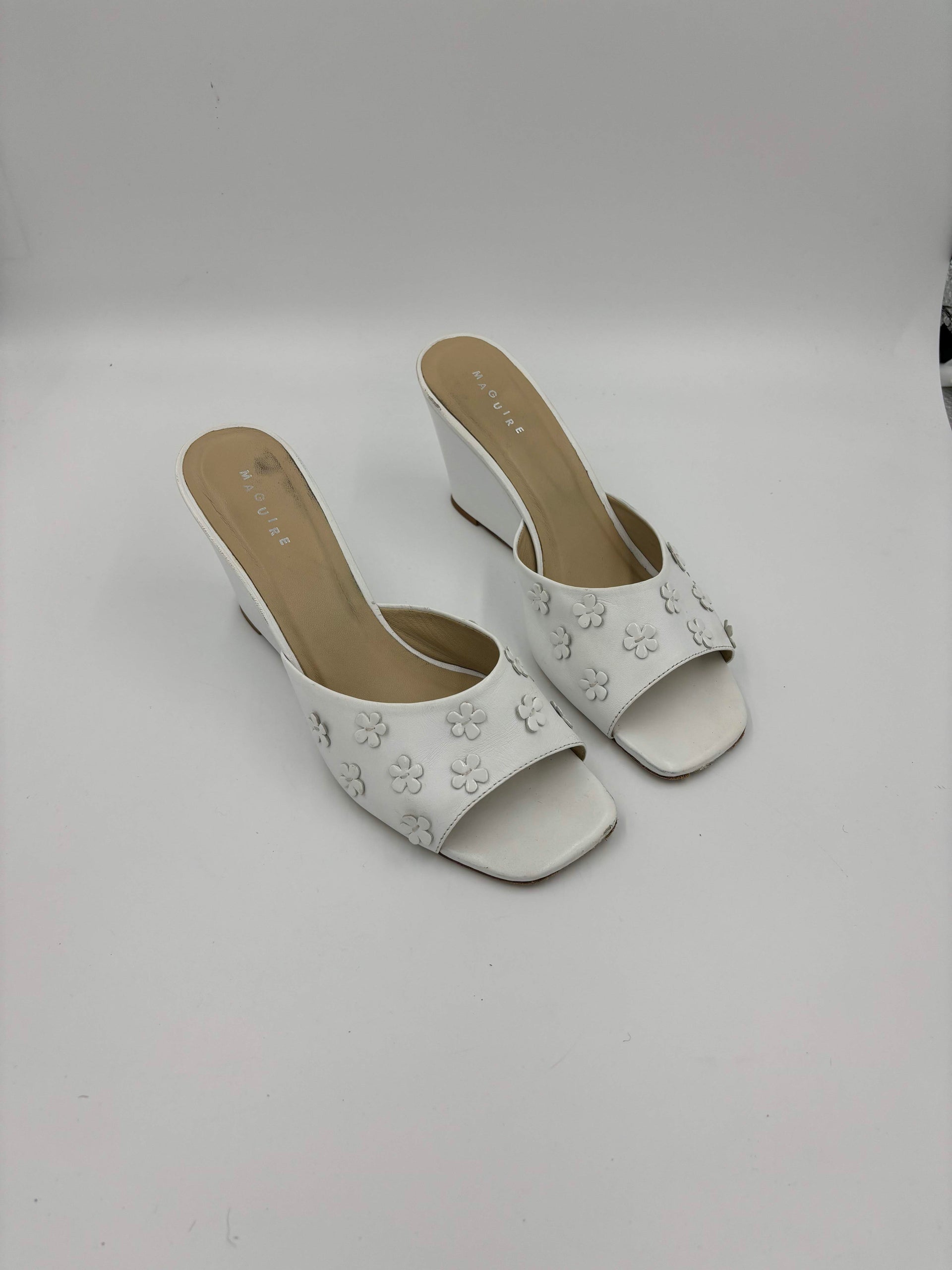 Second Hand Olinda White Heel