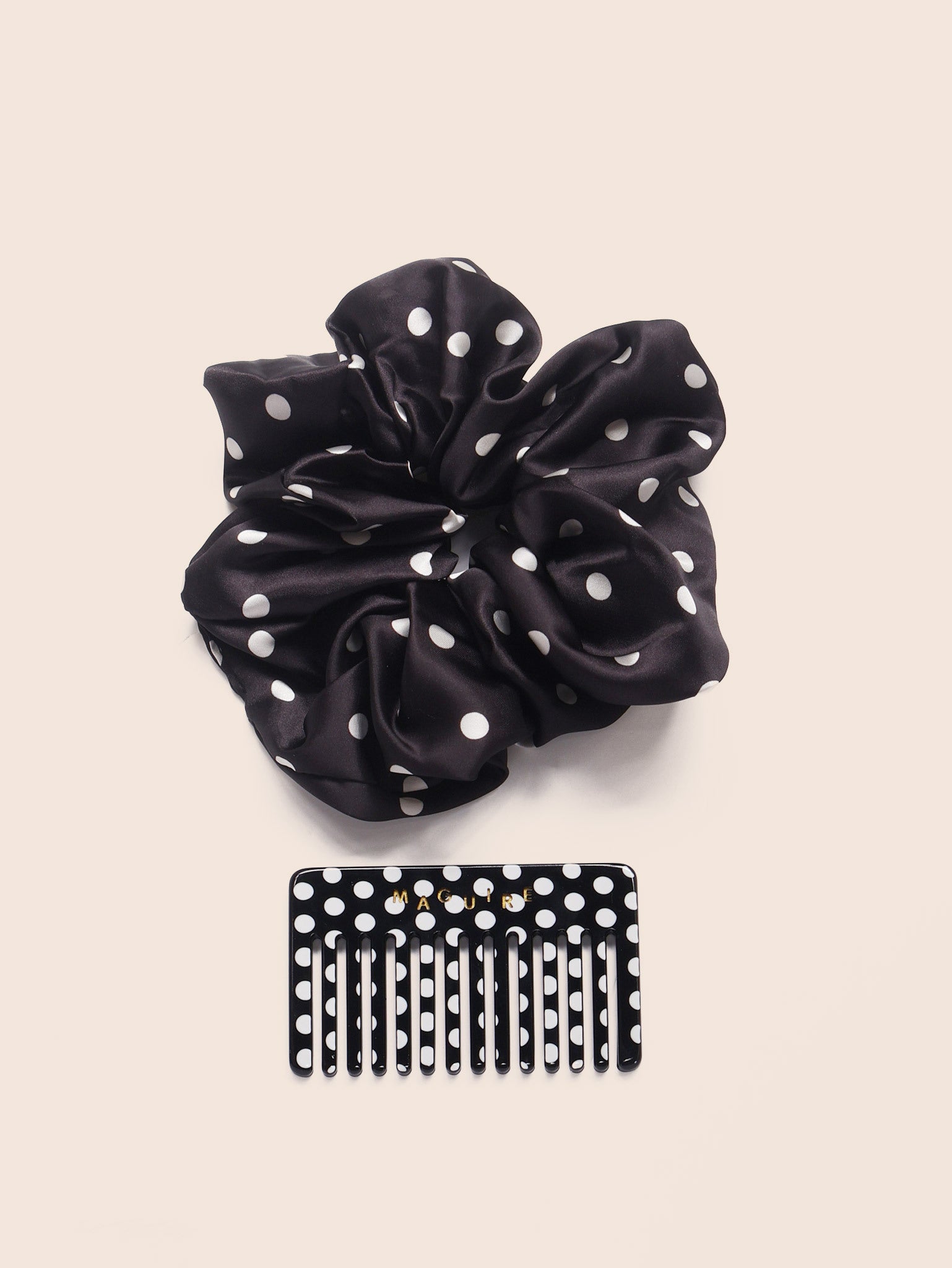 Scrunchie Dots Black